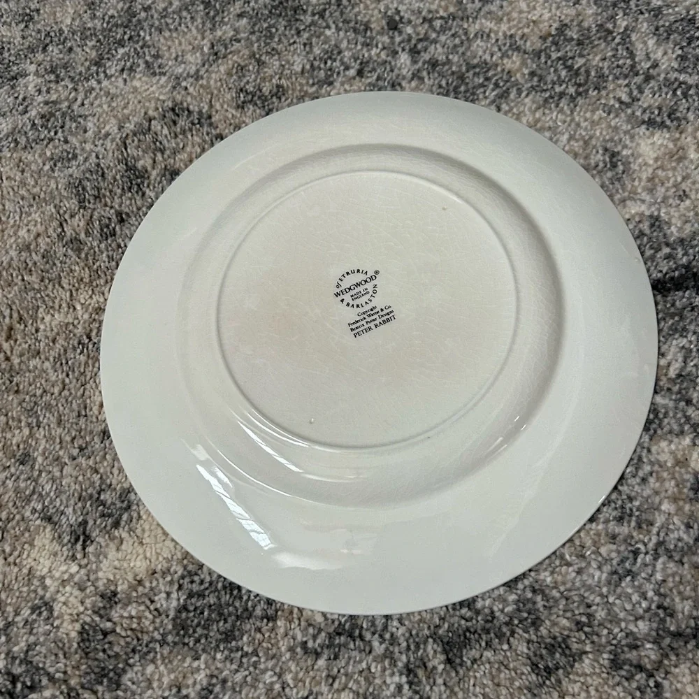 Peter Rabbit Ceramic Plates - Picture 5 of 7